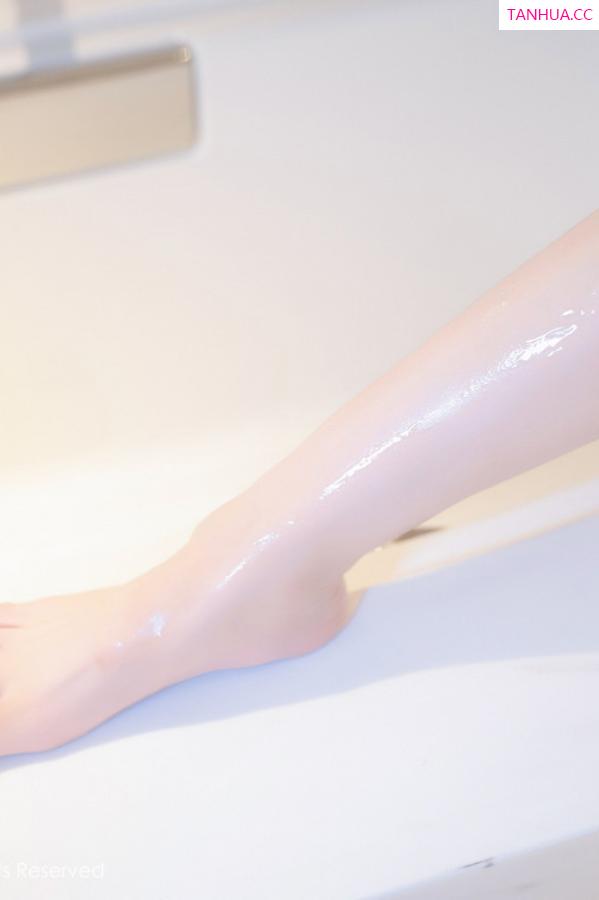 周九九 周jojobaby [XiuRen]高清写真图 2024.08.26 No.9066 周jojobaby 美腿丝袜第11张图片